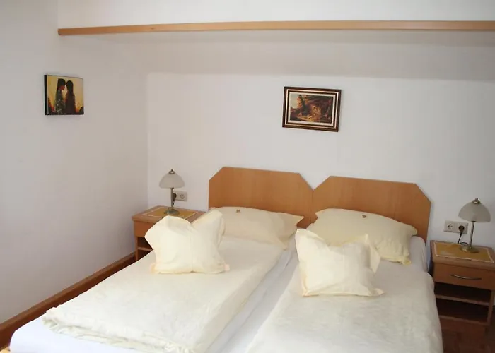 Wolf Pensión Steindorf am Ossiacher See